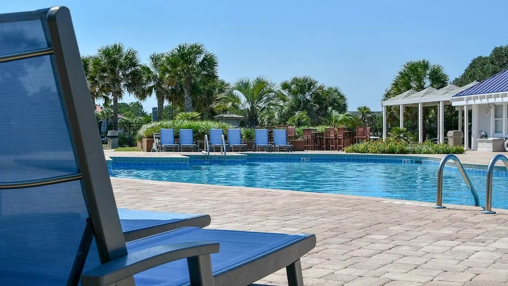Par Fore The Course Offers A Home Away From Home Feel. 4 Bedroom Home by Peace Vacations