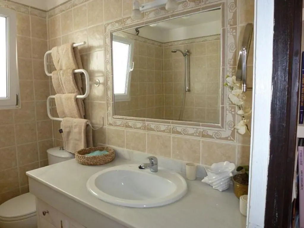 Estepona Frontline Beach Homely 3 bedrooms duplex with amazing views