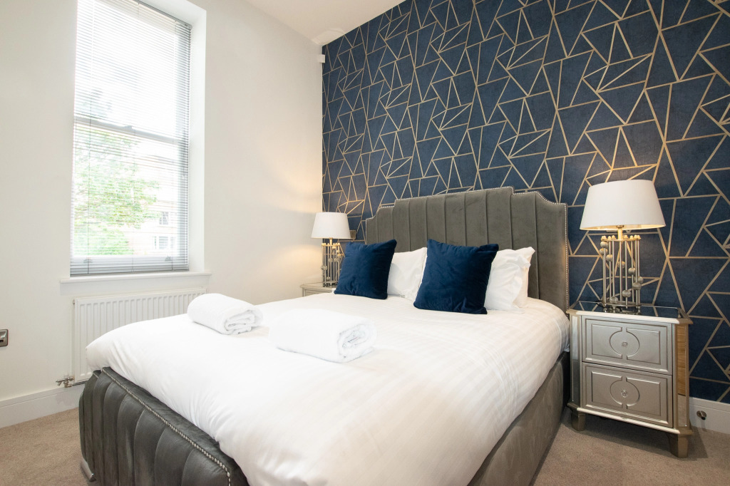 Your Apartment | Bristol Rowan Tree - No.3