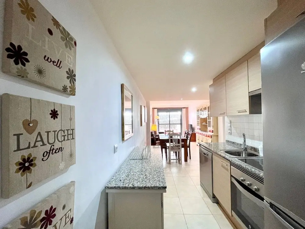 Apartment Near Beach With Pools and hot tub