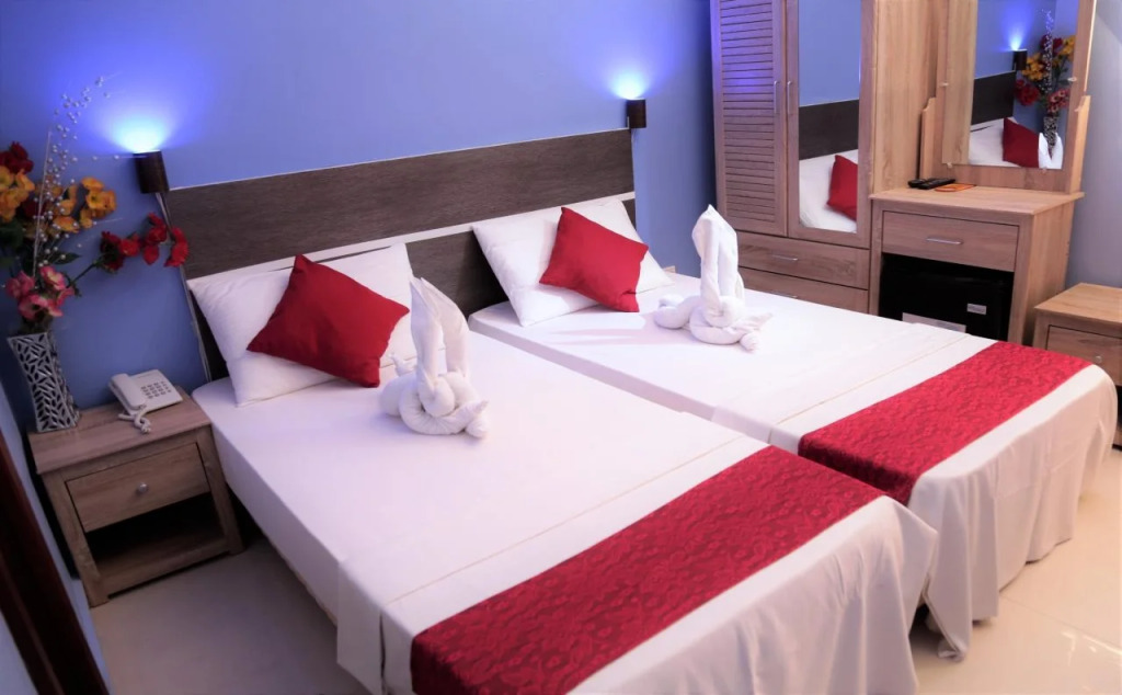 Elite Beach Inn