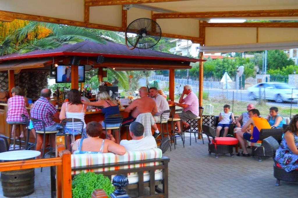 Vontzos Hotel