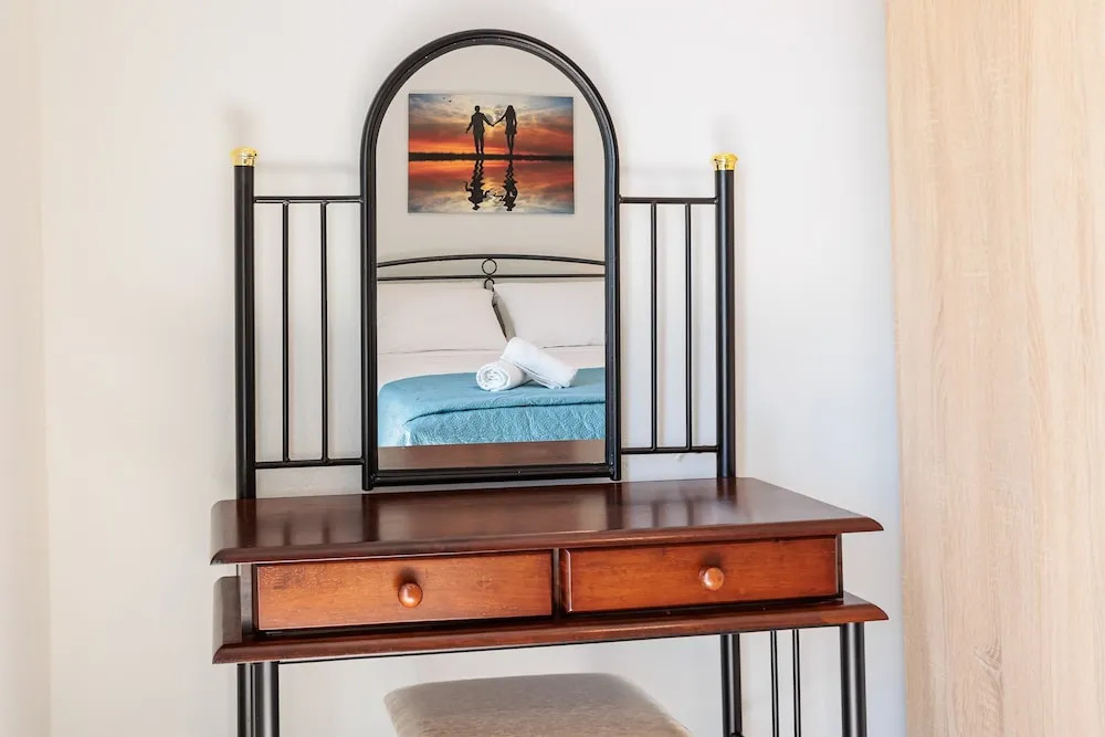 Serenity and Views - Beachside Escape