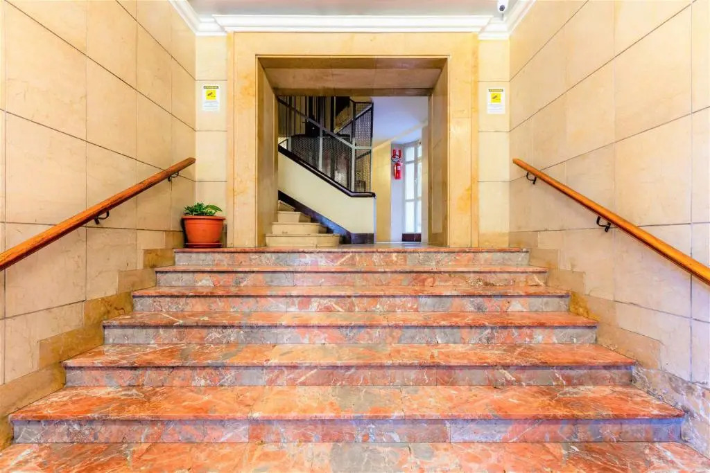 Hostly - Art And Color Rome Midtown - 3Br 2Ba