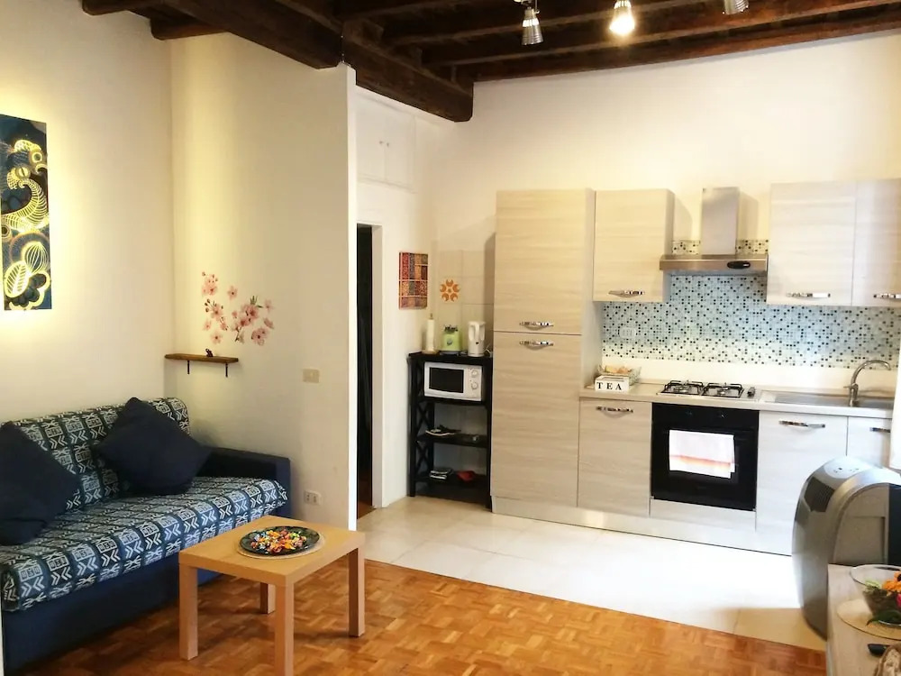 Casa Tua Nel Rione Monti