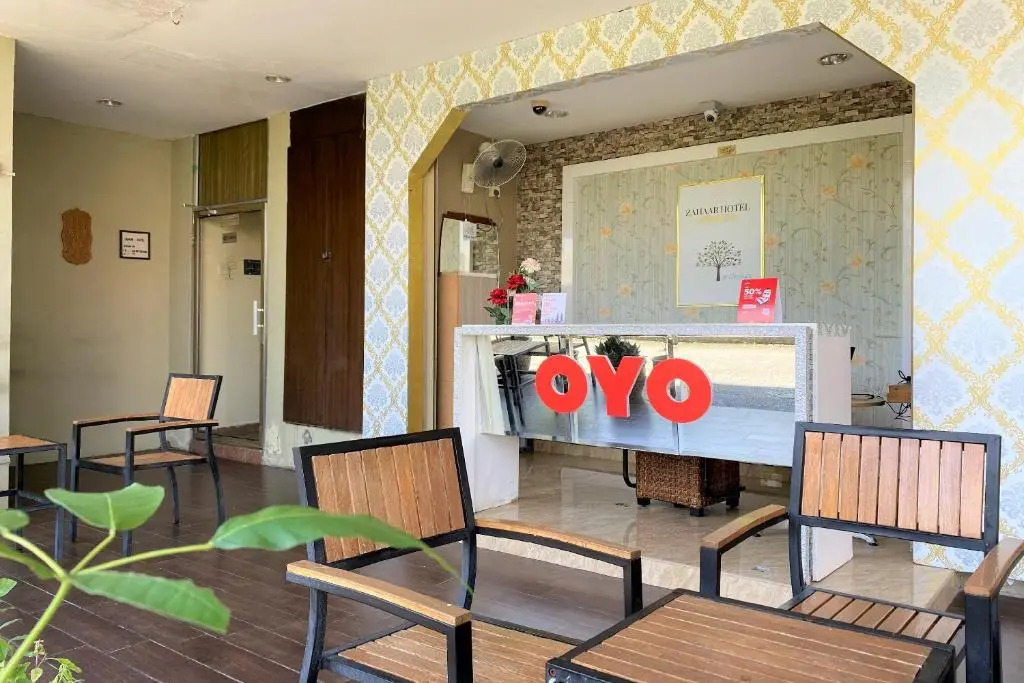 OYO 90159 Zahaar Hotel