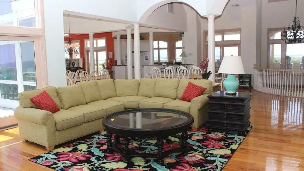 Station One - 8 Br Home