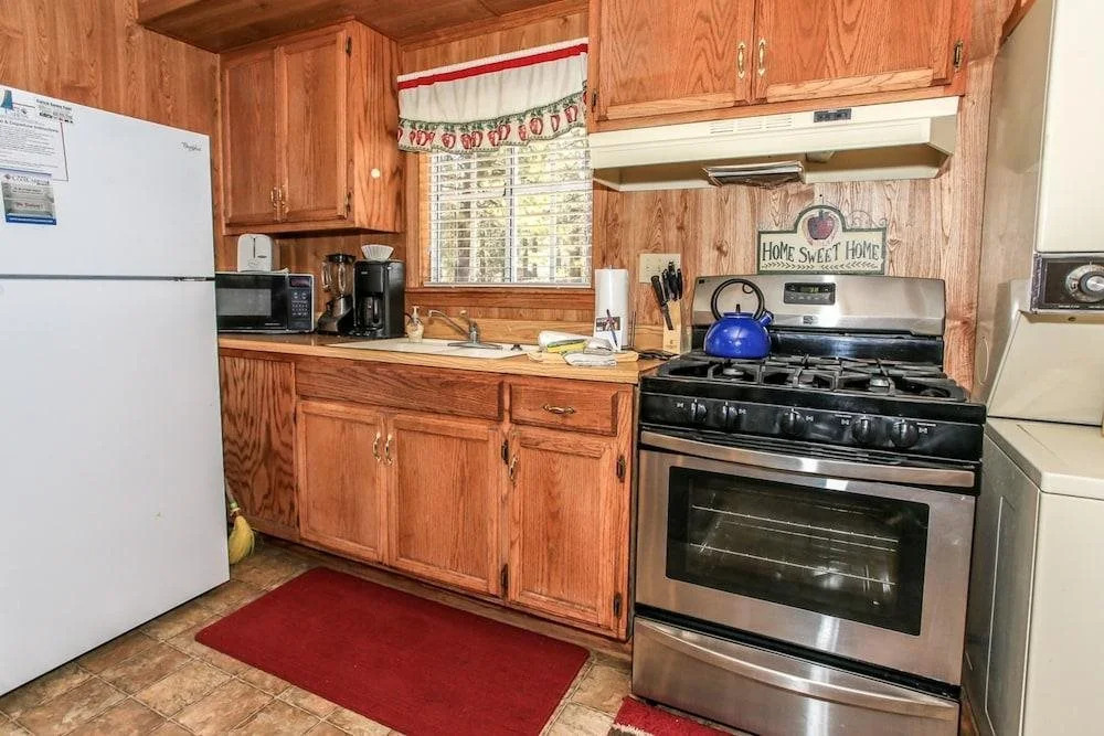 Apples Delight by Big Bear Cool Cabins