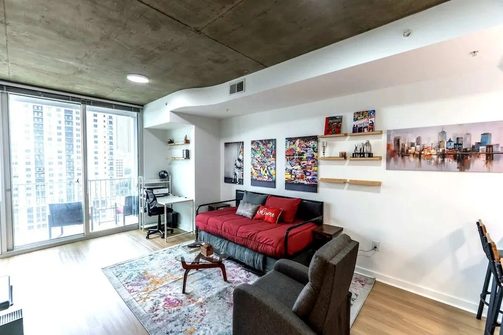 Midtown Atlanta 1BR Skyline Balcony Corner Suite by Piedmont Park Luxepad