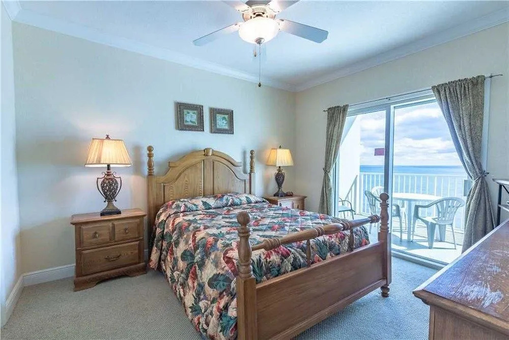 Crystal Shores West 1103 - 2 Br condo by RedAwning