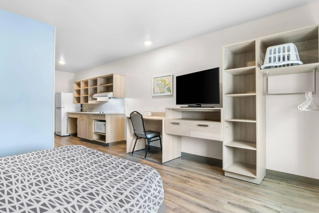 Woodspring Suites Elkhart