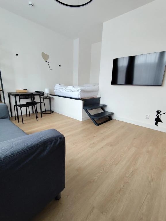 Post 120 Suites