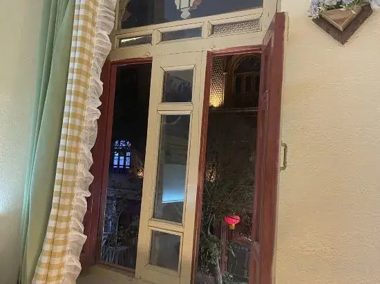 Kashgar Ancient City Qiangweishijv Homestay