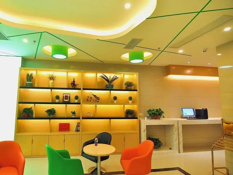 Vatica Xuzhou Suining Bus Station Building Materials City Hotel