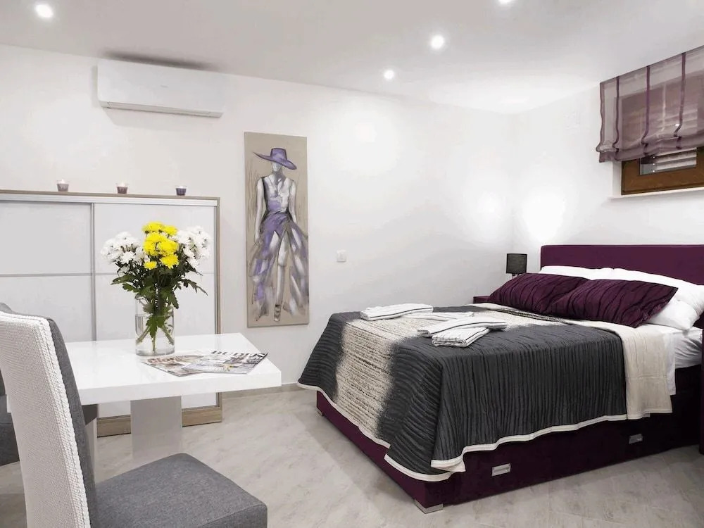 Malibu Grand Royale – Luxury Group Villa