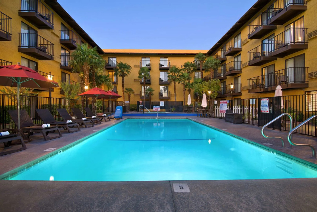 Oxnard Inn Lancaster