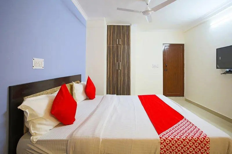 OYO 61001 Hotel AK Residency
