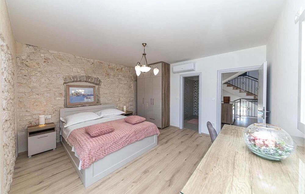 Awesome Home In Vinisce
