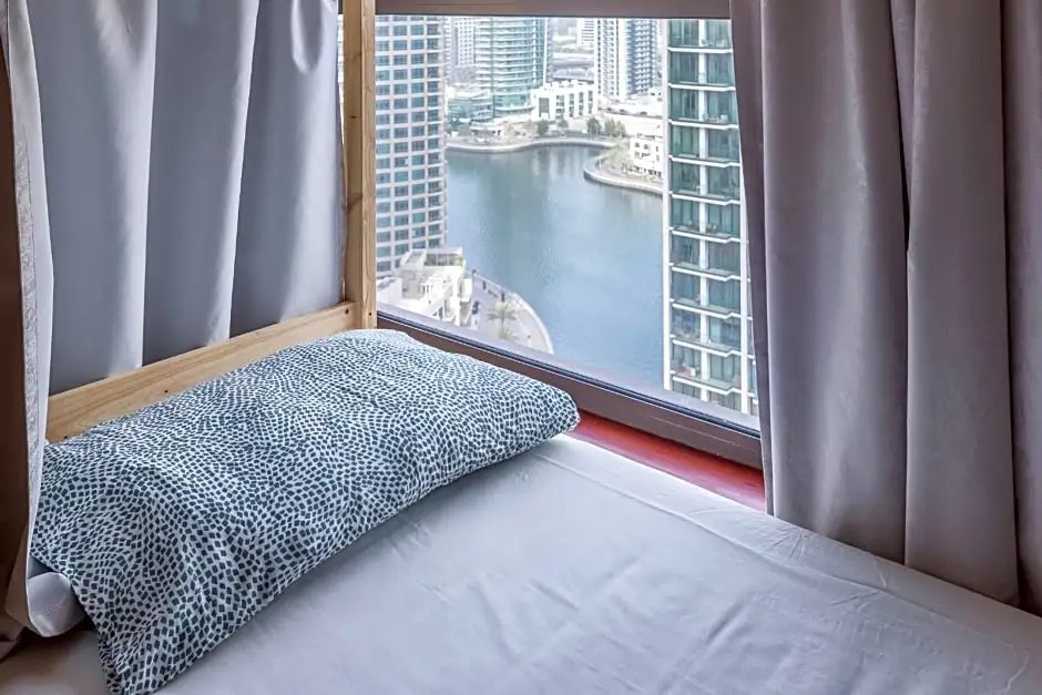 HOMESTAR, Jumeirah Beach Hostel - JBR - Pool, Beach, Metro