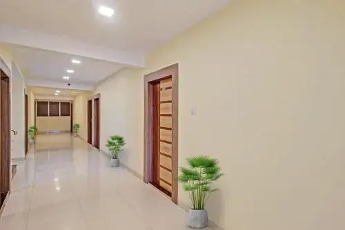 Capital O 91236 Sudama Residency