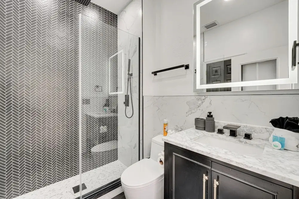 Game Room, Pool & Spa: Disney Area Getaway!