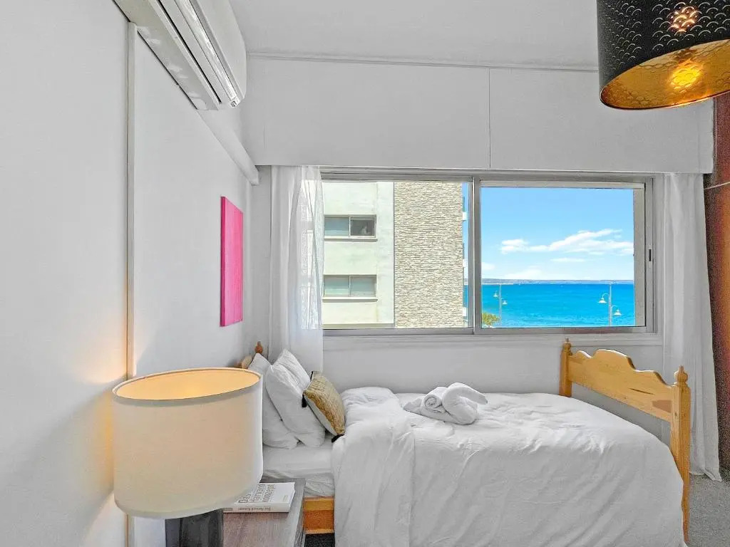 2BR SEAFRONT Apt in city center close to the beach