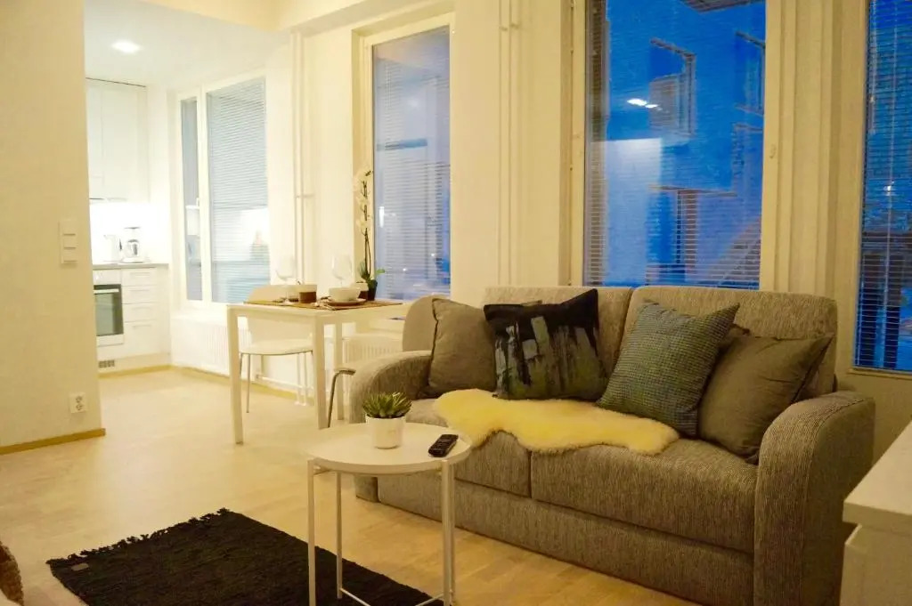 Studio in Trendy Kakola Hill area close to city center