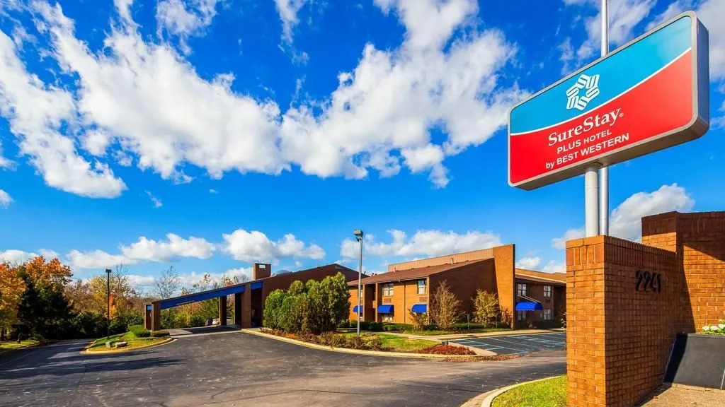 Guesthouse Inn & Suites Lexington
