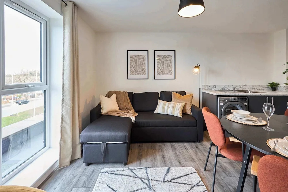 Host Stay 10 Queens Court
