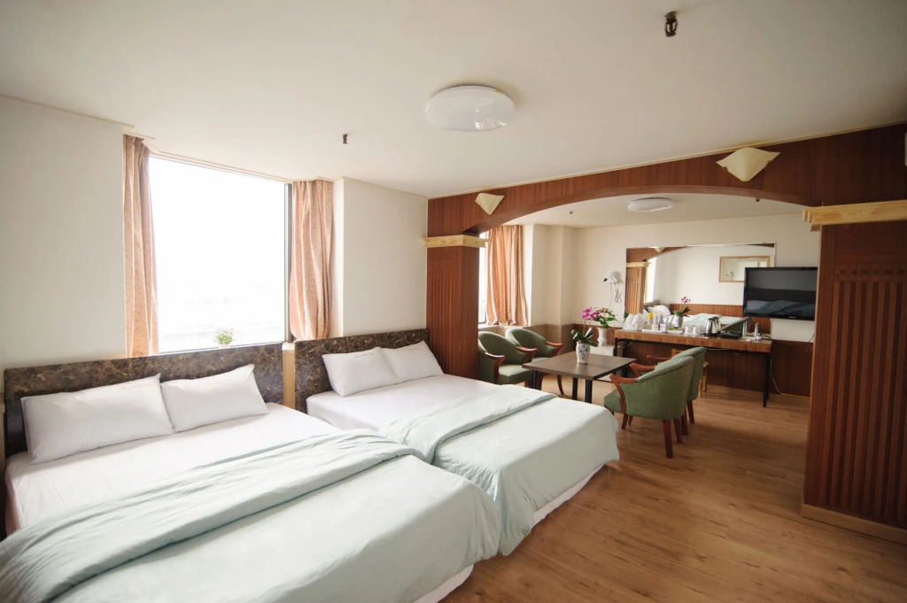 Chungmu Beach Hotel