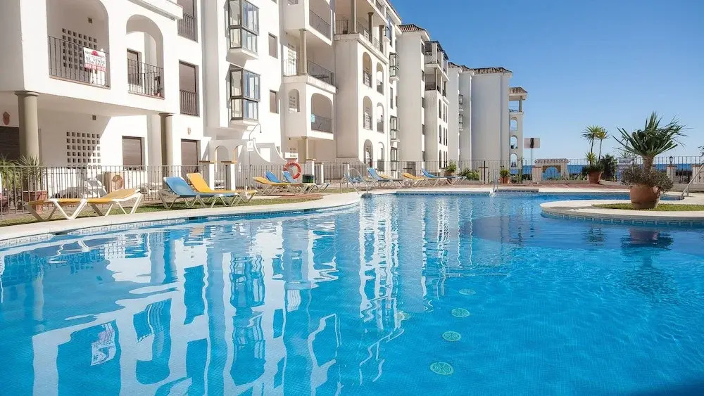 Lovely 2-bed Apartment in Marina de la Duquesa