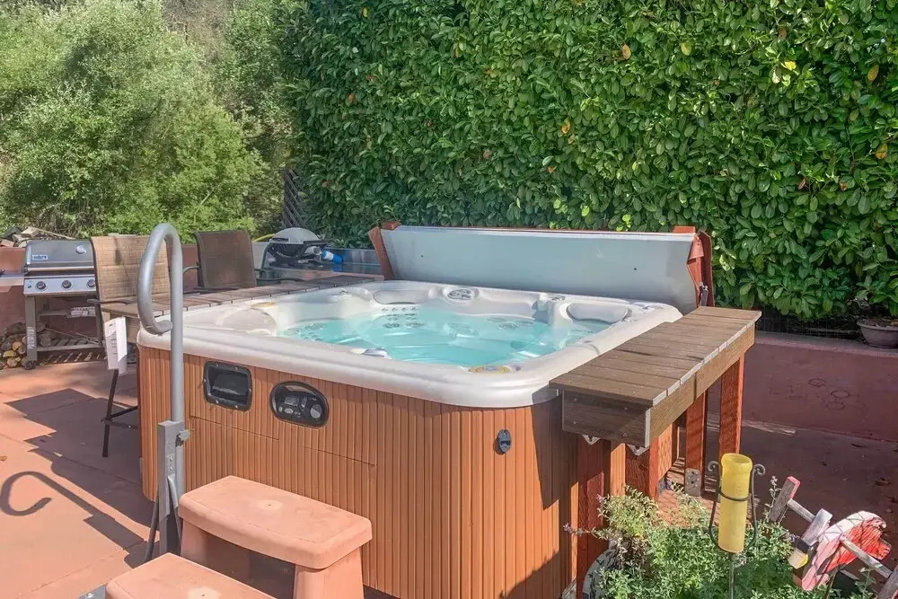 Wine Country Retreat at Private Creekside House!