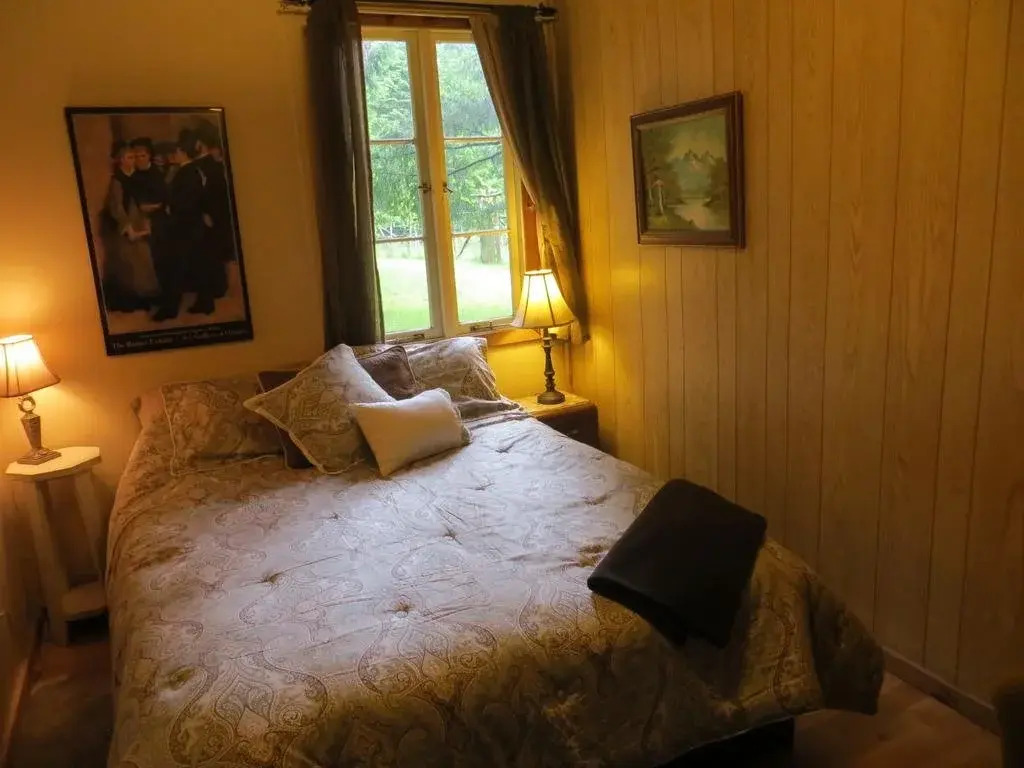 Raylia Cottage