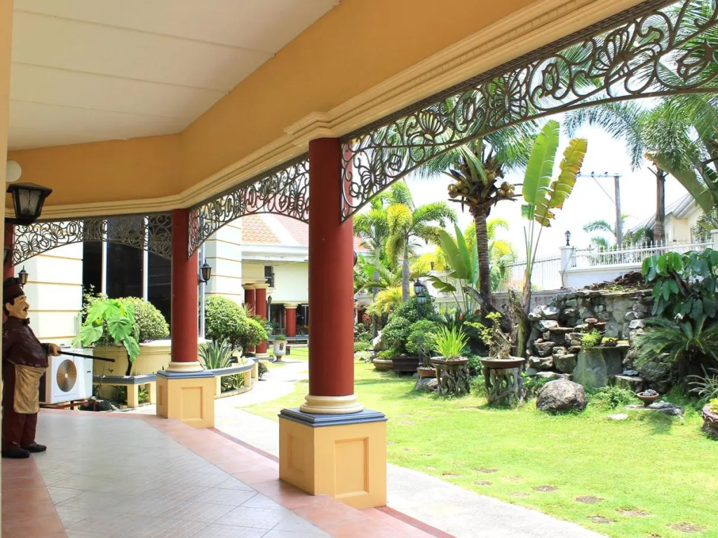 Prince Hotel