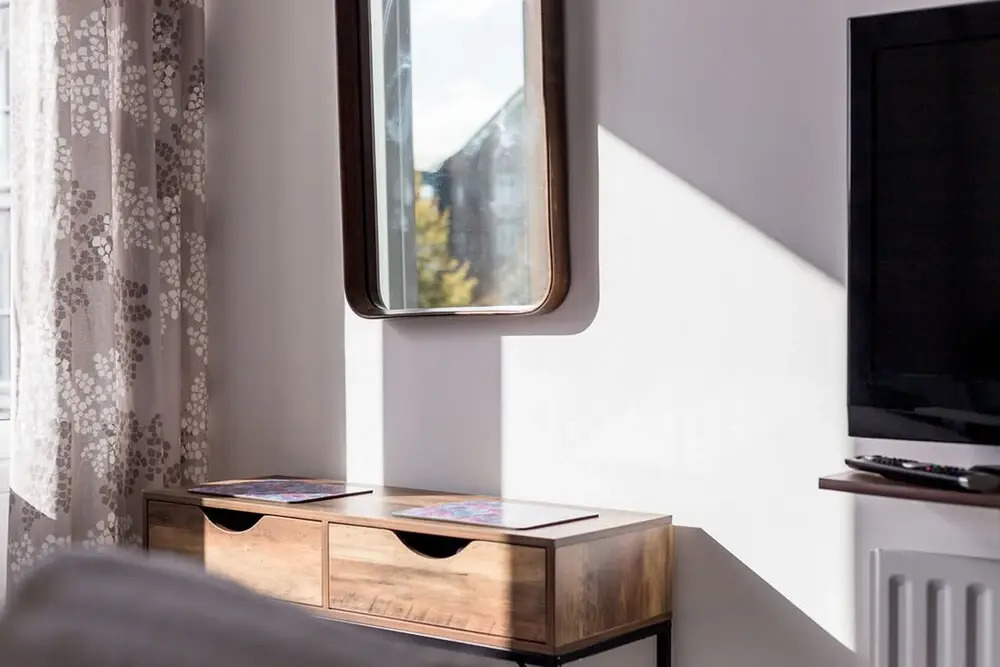 Sunnyside - Stylish Apartment Moments from Poole Quay