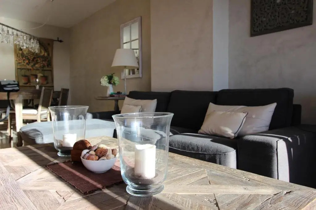 Puerto de la Duquesa Marina Castillo, Luxurious frontline beach 3 bedrooms MC334