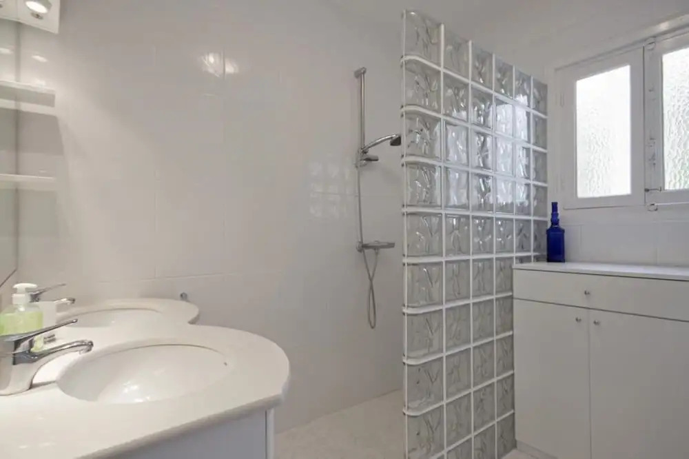 Villa - 3 Bedrooms with Pool, WiFi and Sea views - 106384
