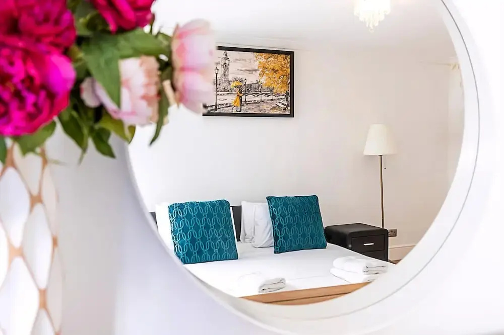 Spacious 4-bed House Near Liverpool St