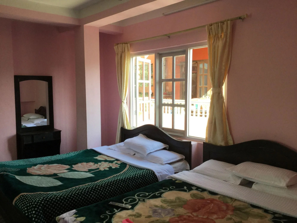 Pashupati Darshan Hotel