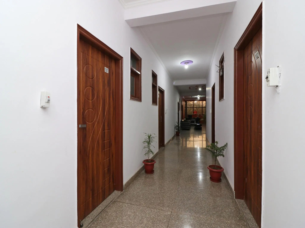OYO 13107 Westend Residency