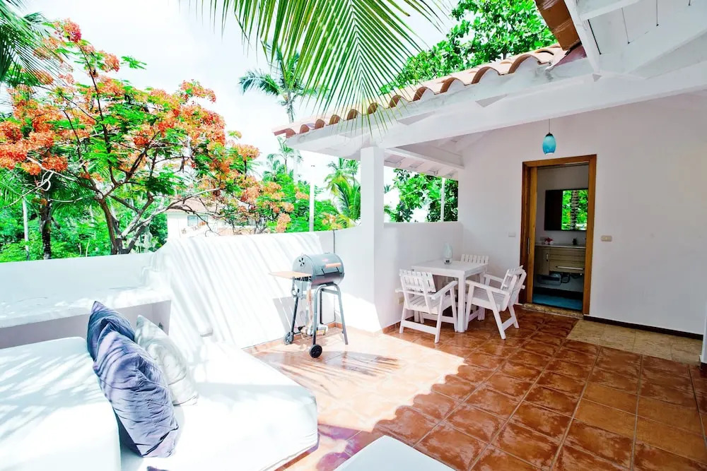 New & Modern Apartment Close to the Beach