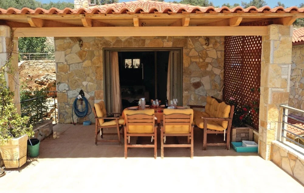 4 Bedroom Beautiful Home In Xyropigado
