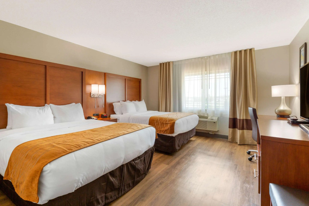 Comfort Inn & Suites Milford
