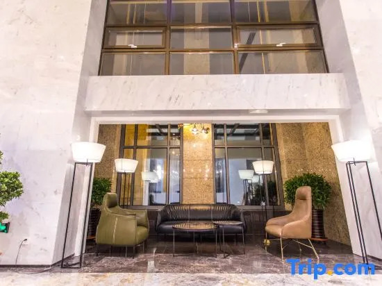 Ree Hotel