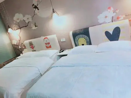 Xinyang Dongpeng Hotel