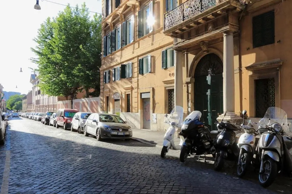 Design Flat for 4 near Colosseum