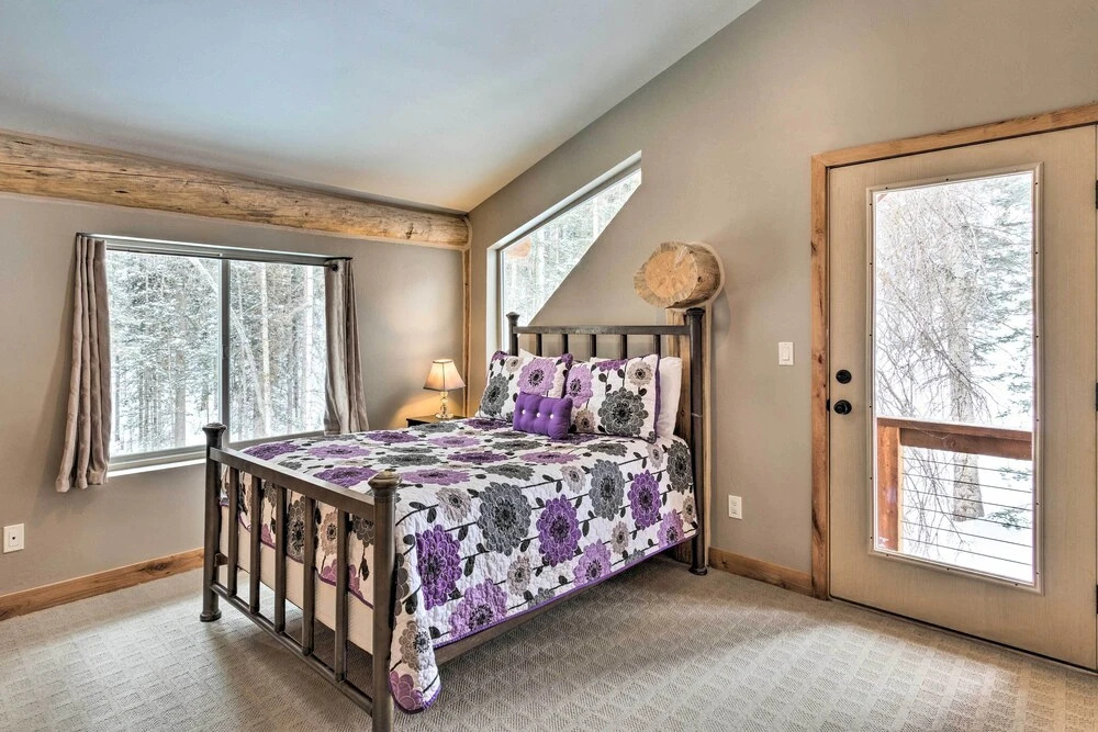 Fox Farm Retreat: Hillside Telluride Home w/ Sauna
