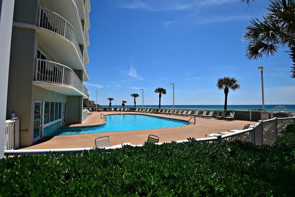 Tradewinds 1203 by RedAwning