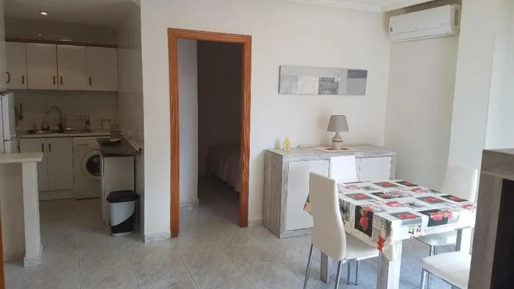 Only 100m from the beach, cosy flat ideal for family holidays