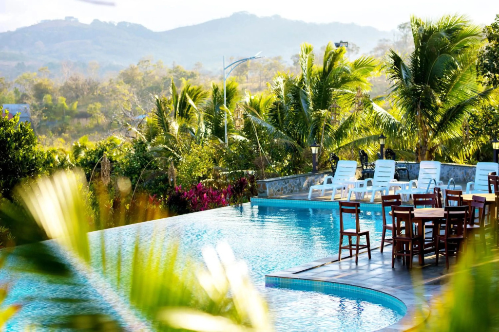 KNN Luxury Hill